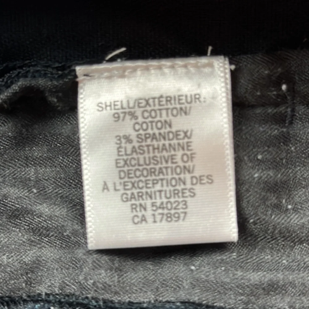 Banana Republic black ryan fit shorts with side pockets. Size 8